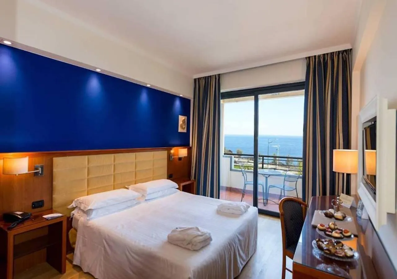 Hotel Nettuno Catania 4*,